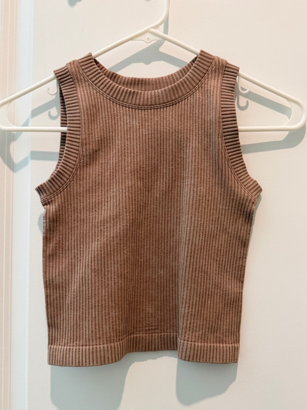 Ribbed Sleeveless Crop Top - Tan